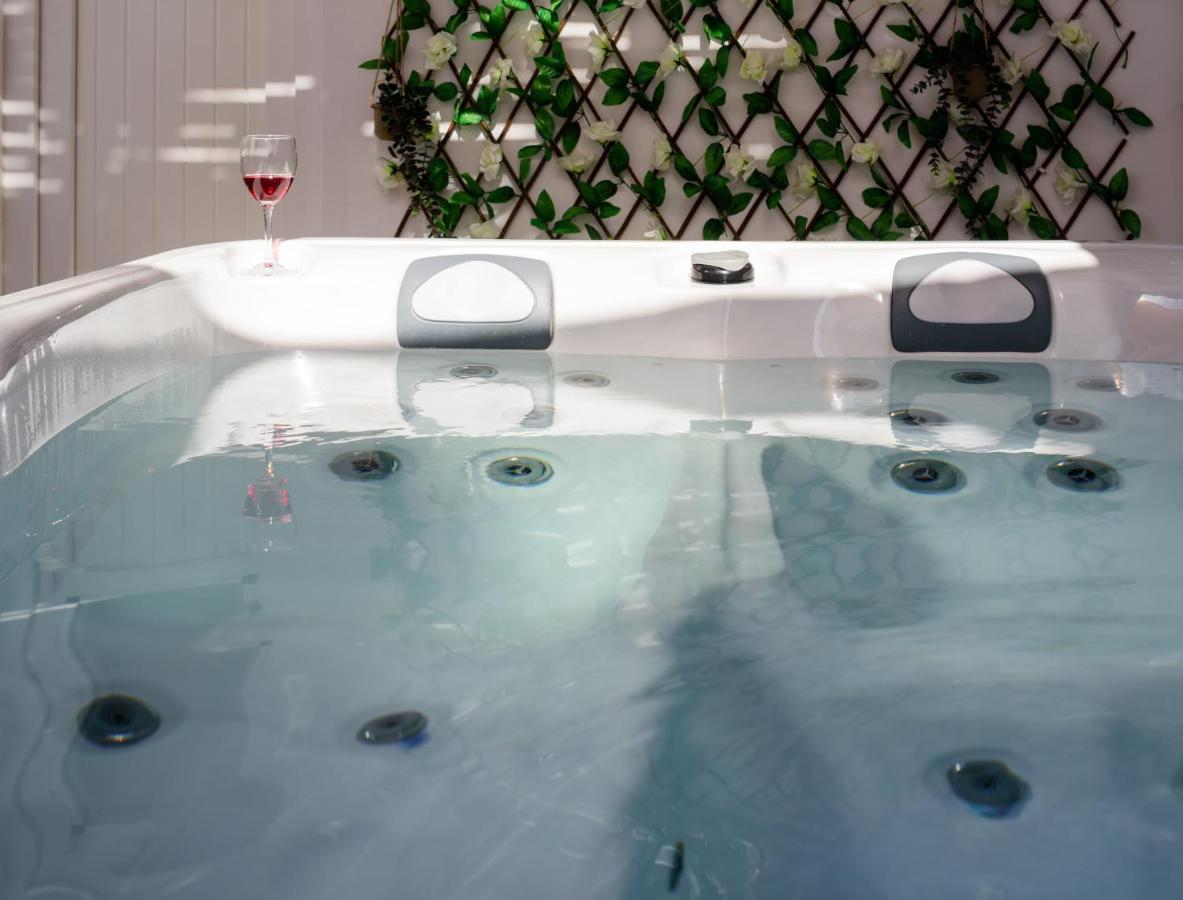 Ferienwohnung Heart Of Oia - Private House With Jacuzzi Exterior foto