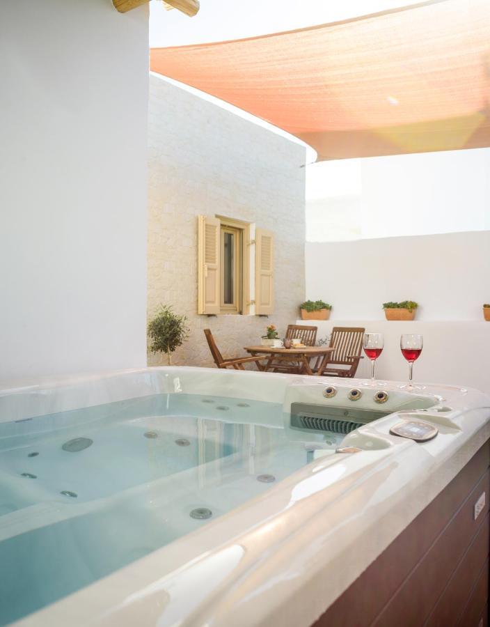 Ferienwohnung Heart Of Oia - Private House With Jacuzzi Exterior foto
