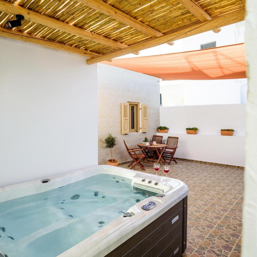 Ferienwohnung Heart Of Oia - Private House With Jacuzzi Exterior foto