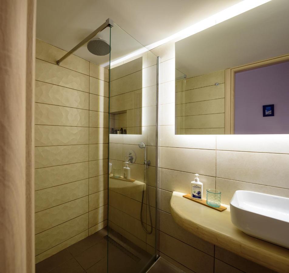 Ferienwohnung Heart Of Oia - Private House With Jacuzzi Exterior foto
