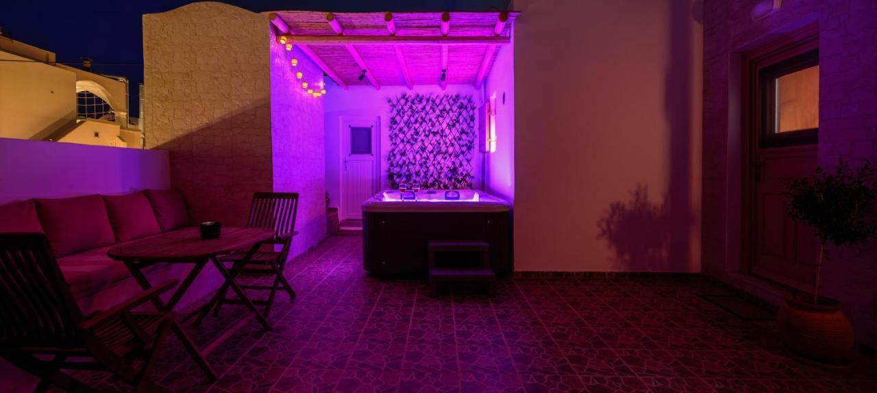 Ferienwohnung Heart Of Oia - Private House With Jacuzzi Exterior foto