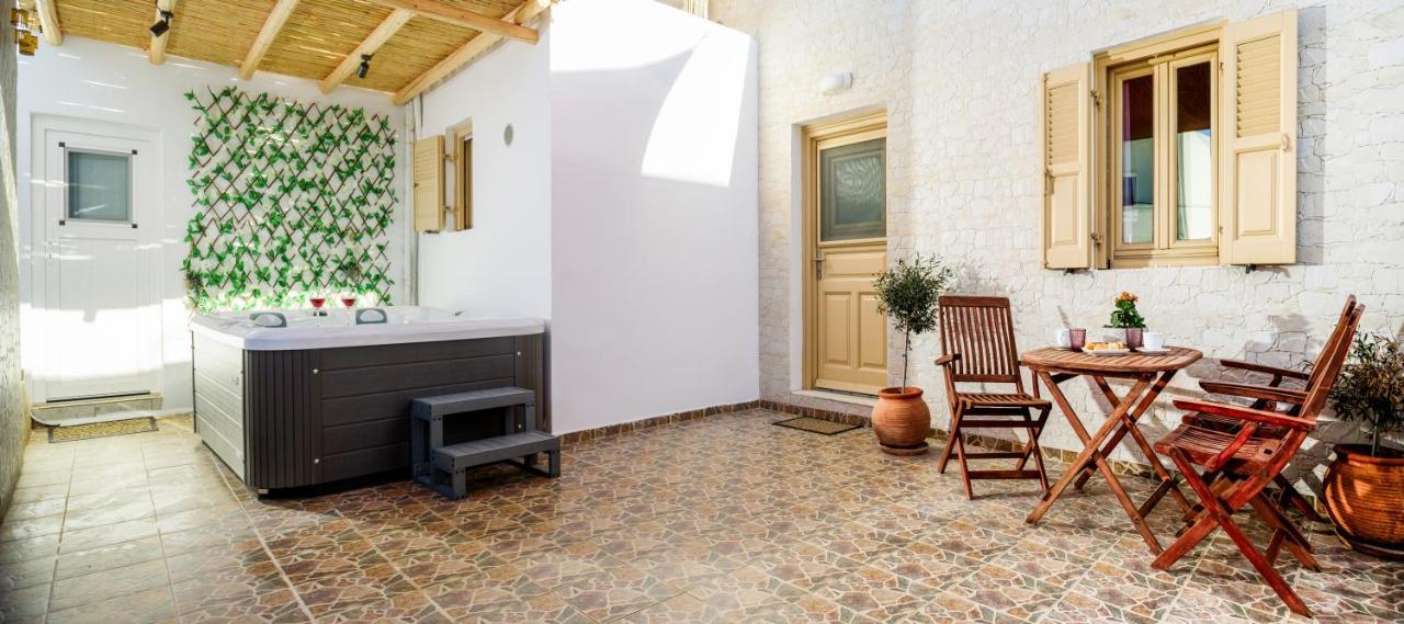 Ferienwohnung Heart Of Oia - Private House With Jacuzzi Exterior foto