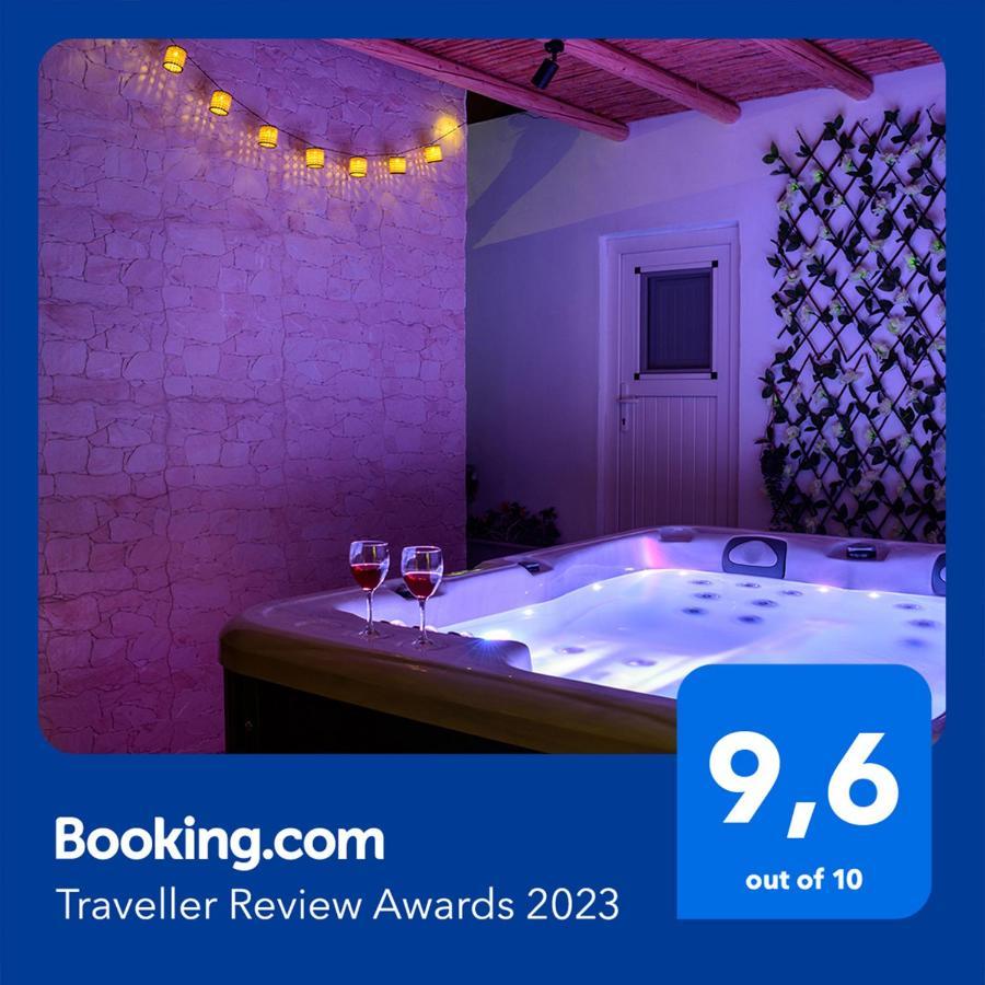 Ferienwohnung Heart Of Oia - Private House With Jacuzzi Exterior foto
